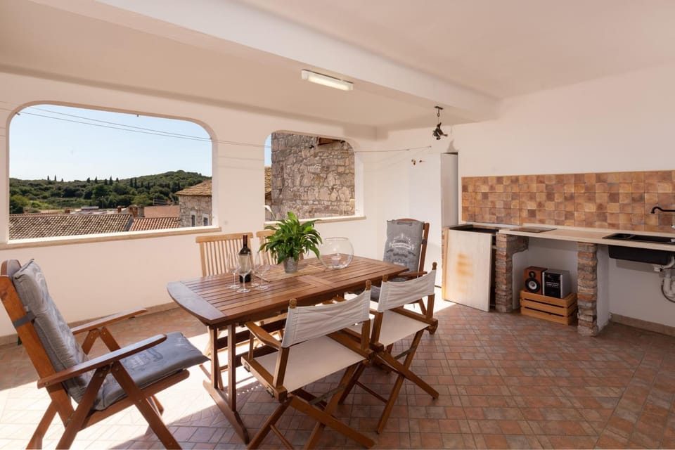 Balcony/Terrace, Dining area