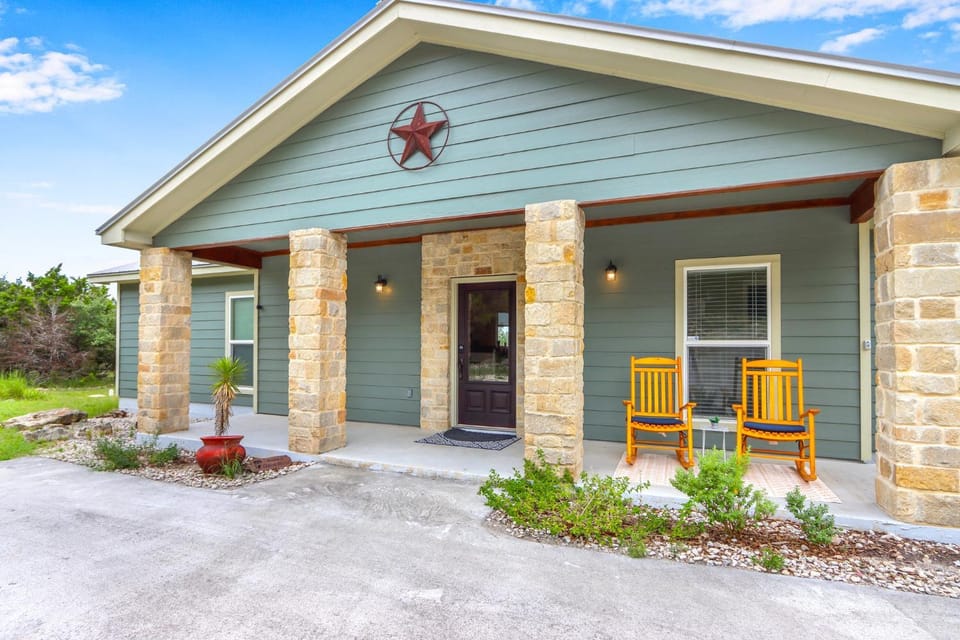 Canyon Breeze House in Canyon Lake