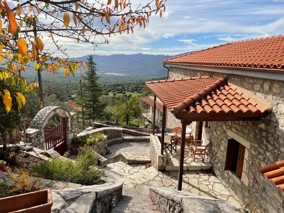 Terra Petra Villa at Psari Trikolonon Gortynia Villa in Peloponnese Region