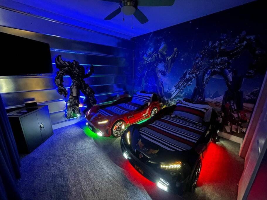 Bed, Photo of the whole room, Bedroom