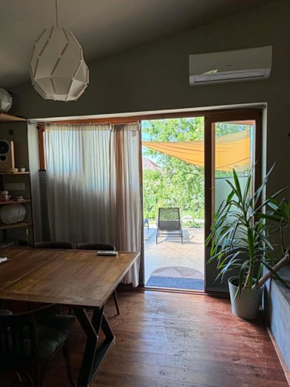 Property building, Dining area