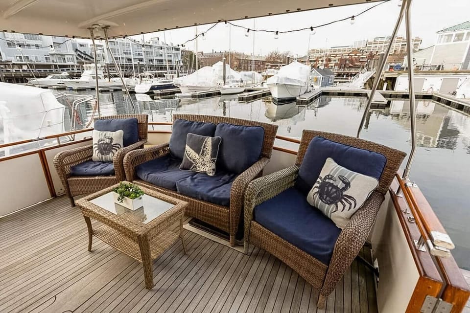 Patio, Balcony/Terrace, Seating area