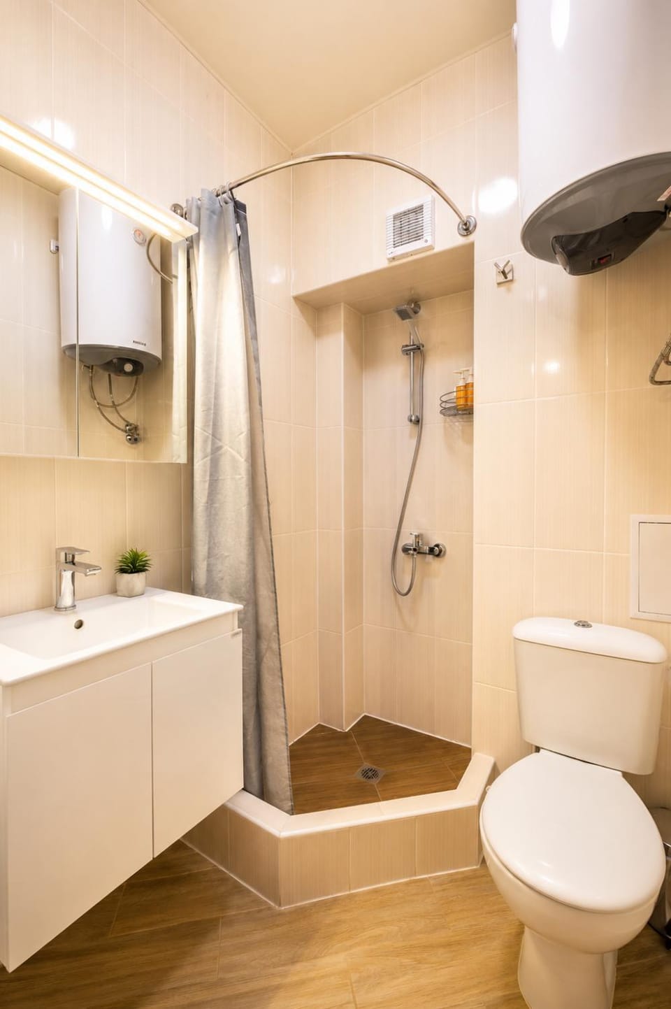 Shower, Toilet, Bathroom