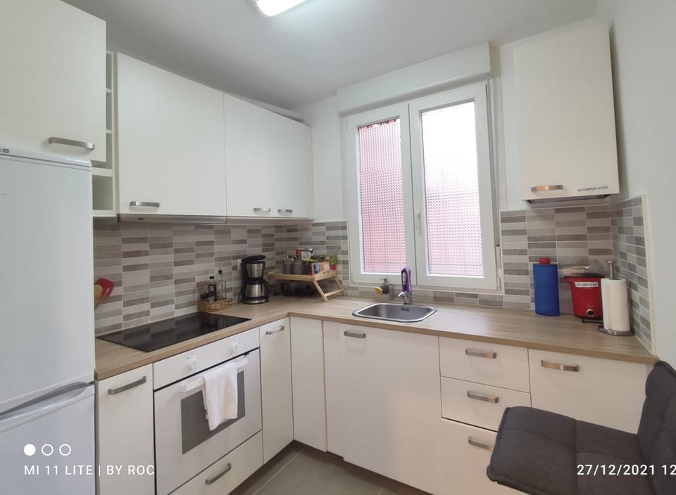 Kitchen or kitchenette, kitchen