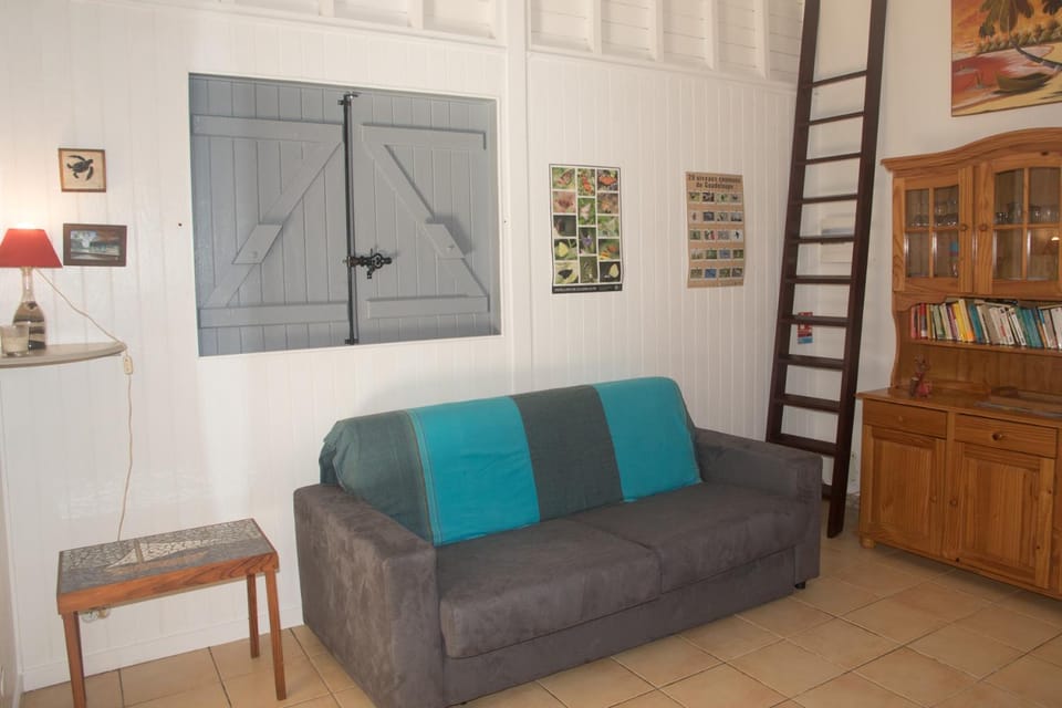 Gite Le colibri Chez Pascale et Laurent Bungalow Cannelle avec réserve d'eau House in Grande-Terre, Guadeloupe