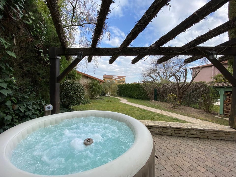 Hot Tub, Open Air Bath