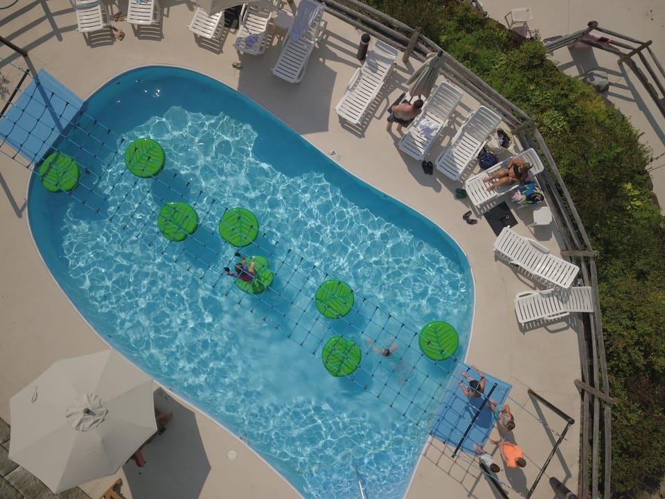Pool view, Swimming pool, sunbed