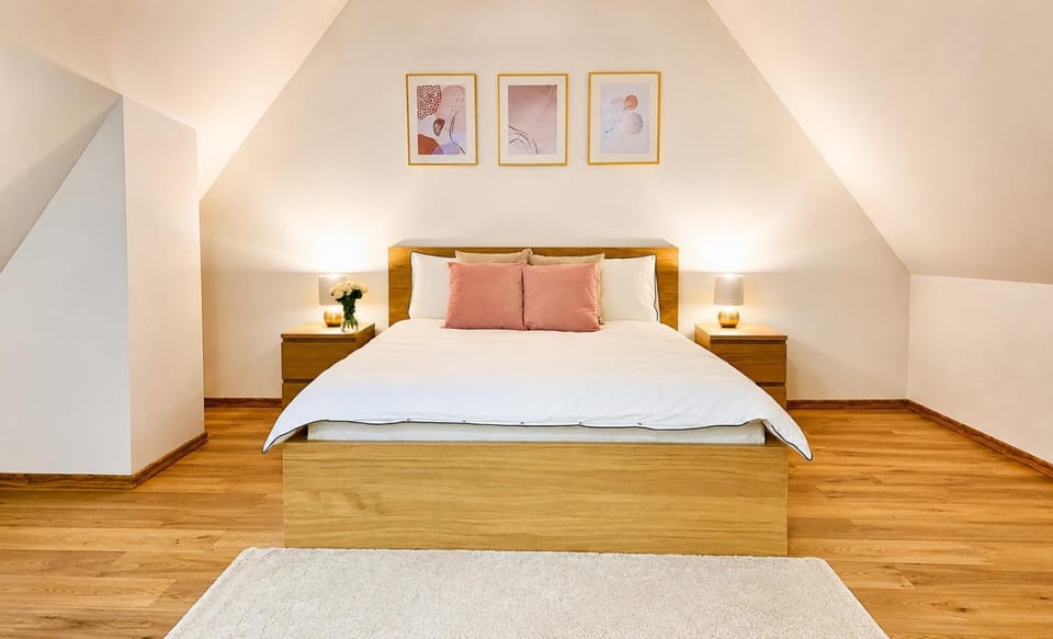 DWUPIĘTROWY apartament z DWOMA pokojami i DARMOWYM PARKINGIEM w centrum Kłodzka Apartment in Lower Silesian Voivodeship