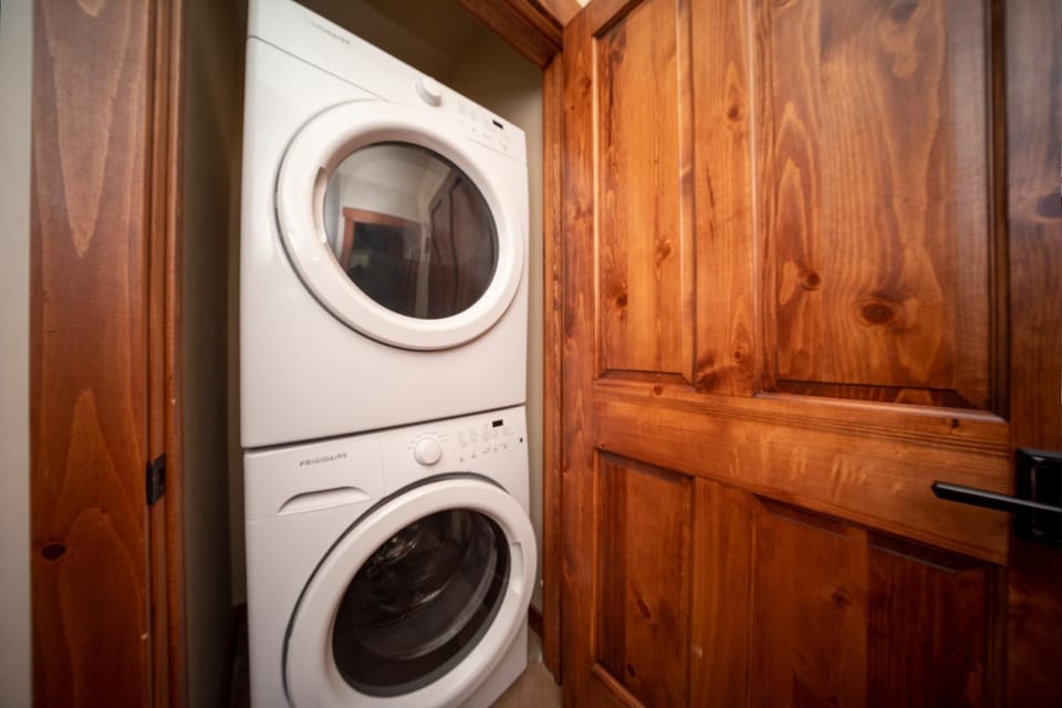 laundry, washing machine, dryer