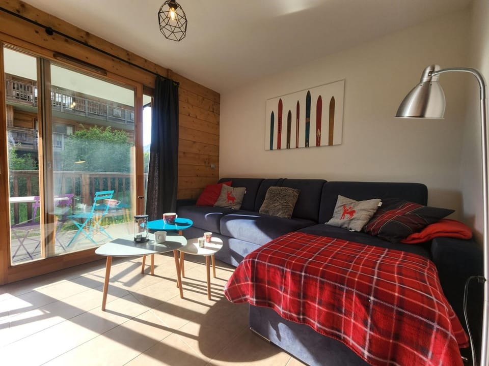 Charmant appartement 2 pièces avec terrasse et WIFI au centre de Samoëns - FR-1-629-93 Apartment in Samoëns