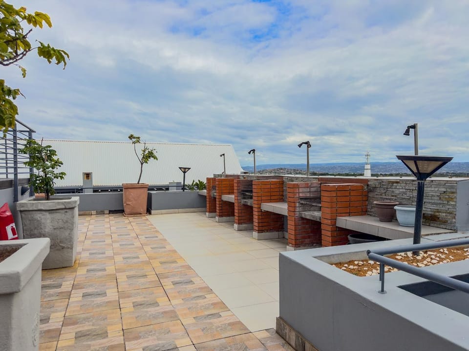 BBQ facilities, Balcony/Terrace, Seating area, City view, Sea view