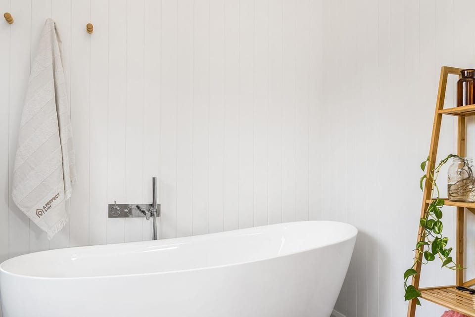 Bathroom, Bath, towels