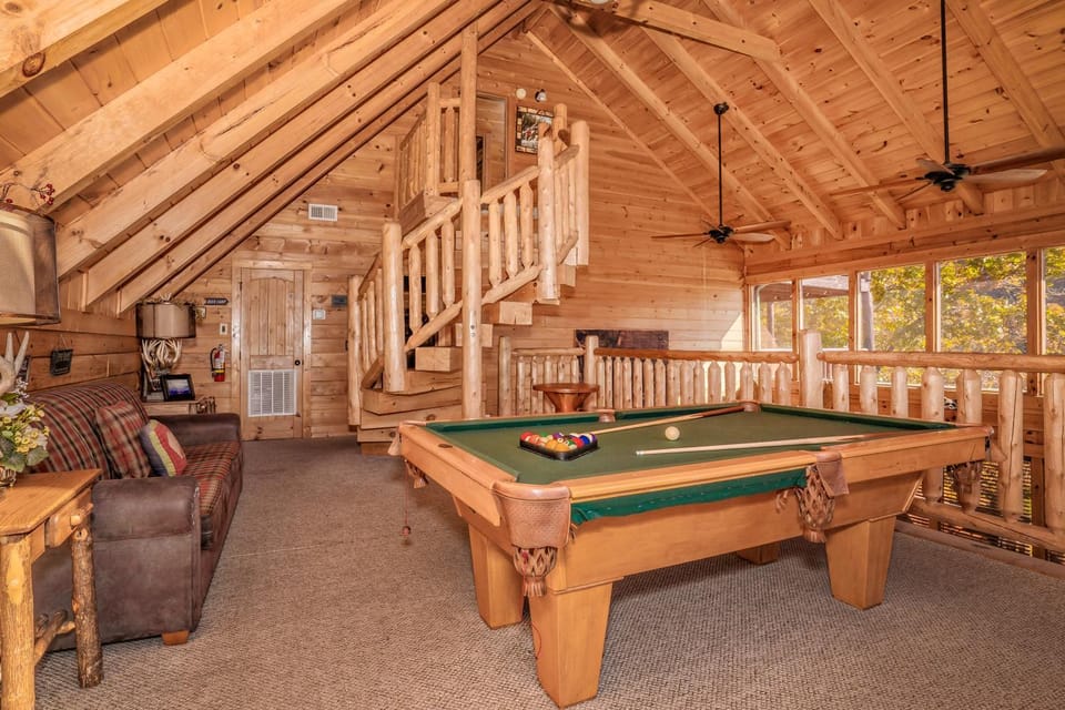 Brown Bear Lodge Chalet in Sevier County