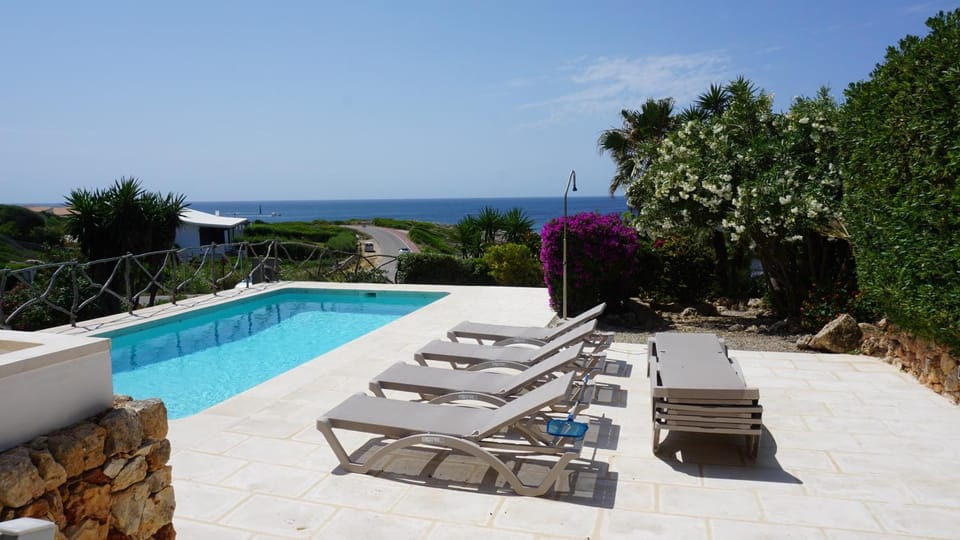 Villa en primera linea de mar cerca de Binibeca Villa in Balearic Islands
