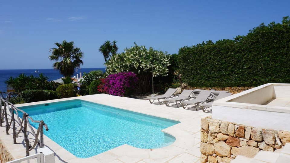 Villa en primera linea de mar cerca de Binibeca Villa in Balearic Islands
