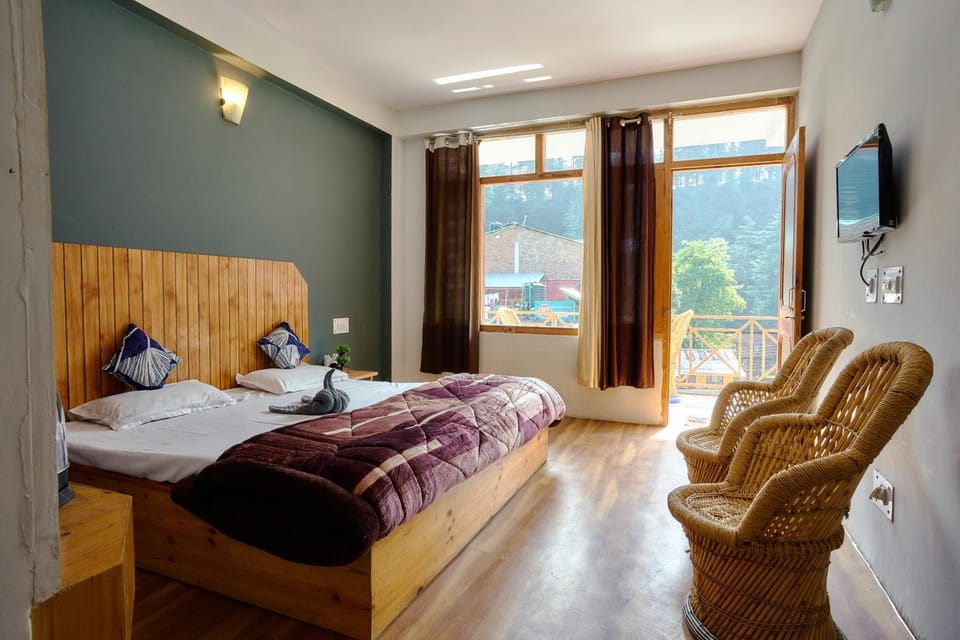 The Mad King's House & Cafe Bed and Breakfast in Manali