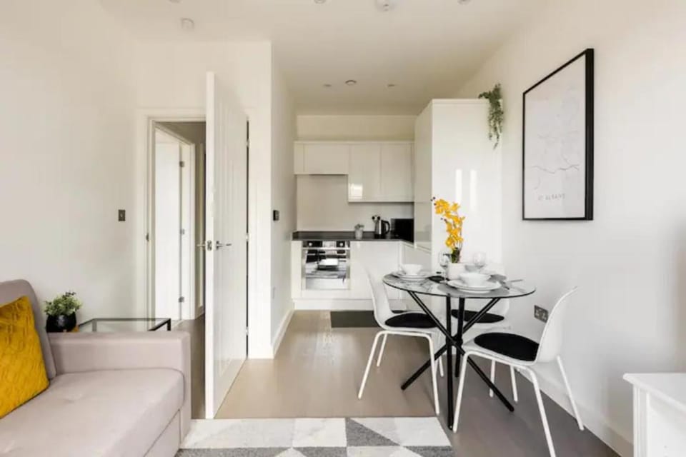 Apartment- St Albans with WiFi & Close to Station Apartment in St Albans