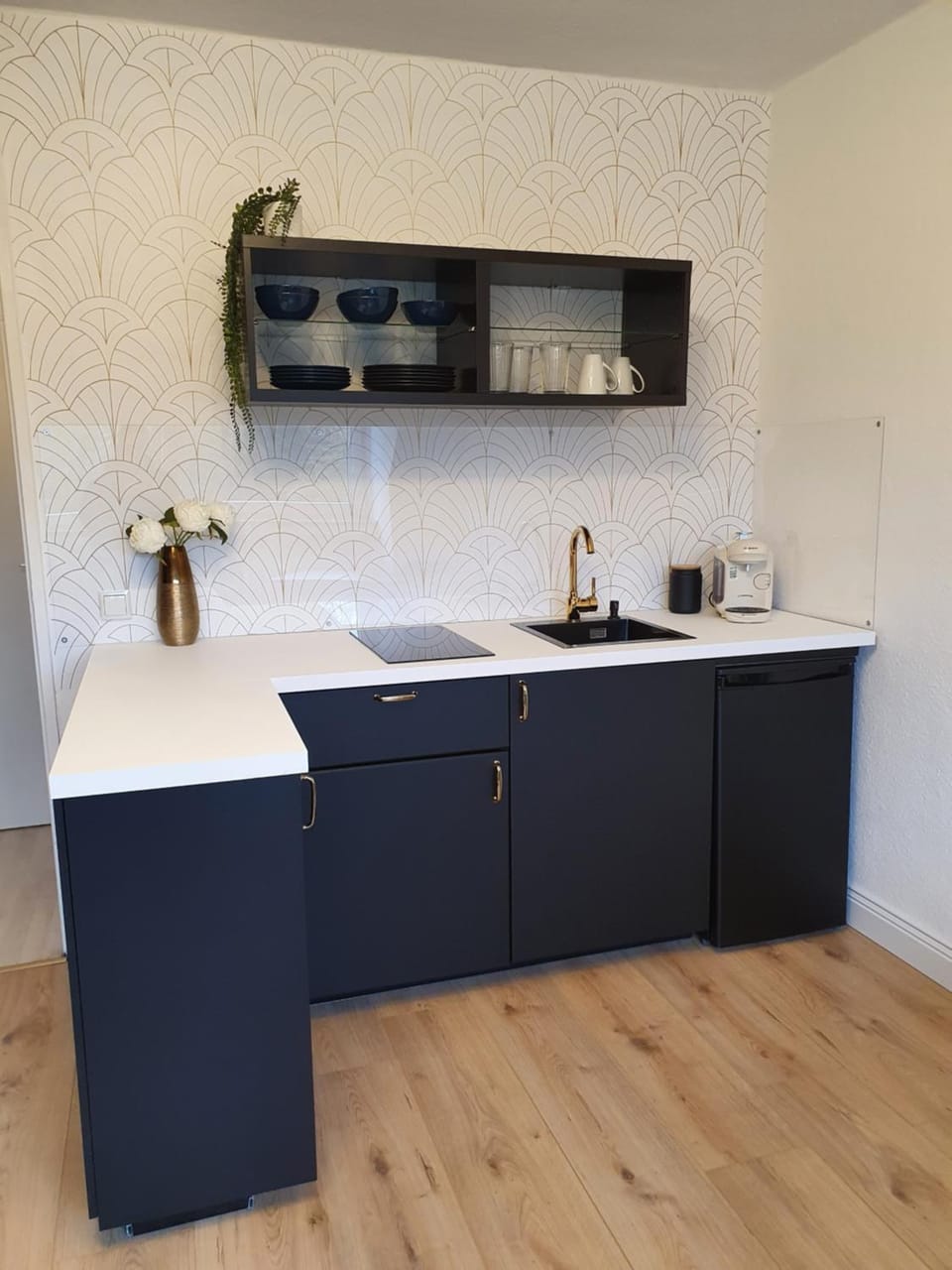 Coffee/tea facilities, Kitchen or kitchenette, Communal kitchen