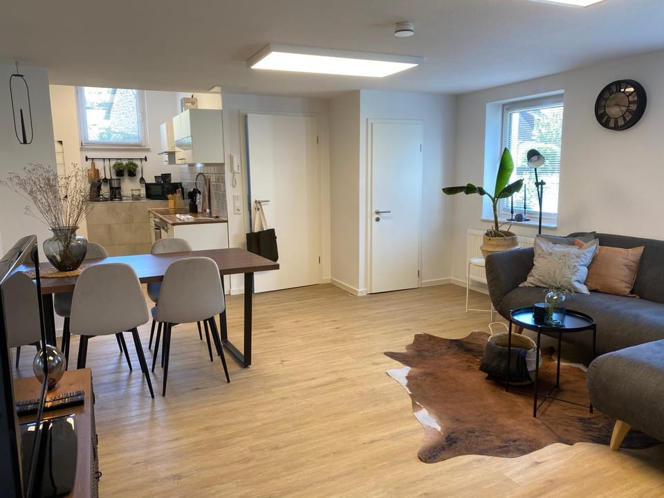 Restaurant/places to eat, Dining area