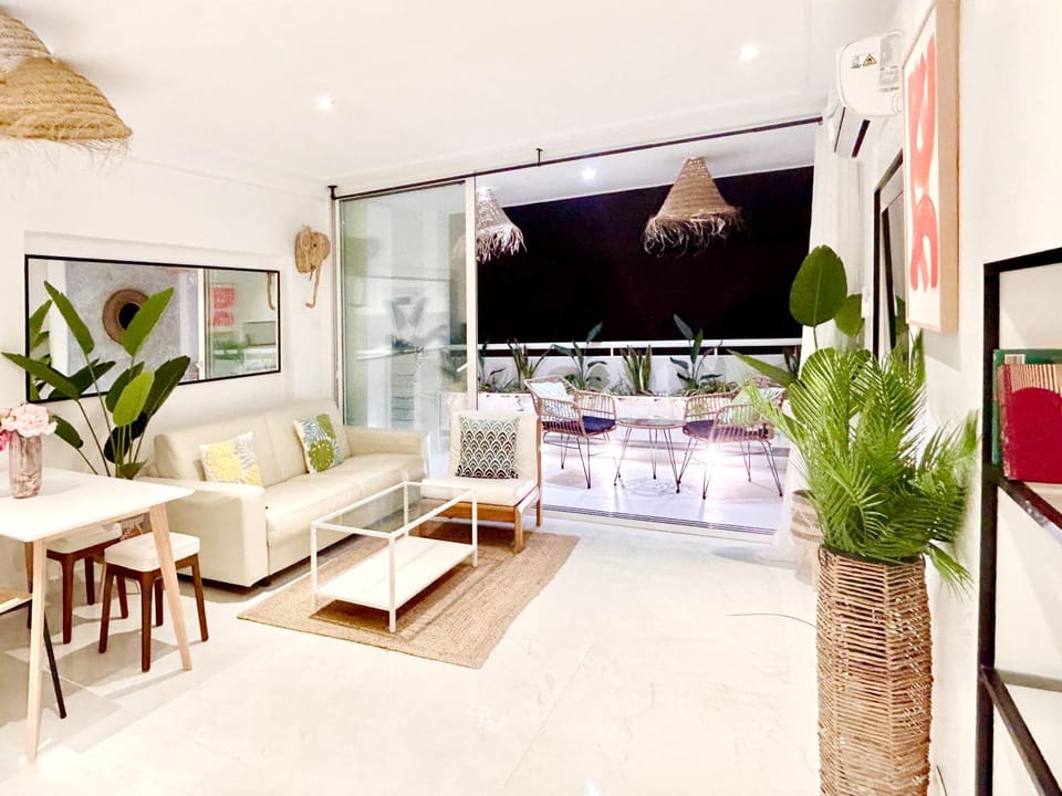 Balcony/Terrace, Dining area