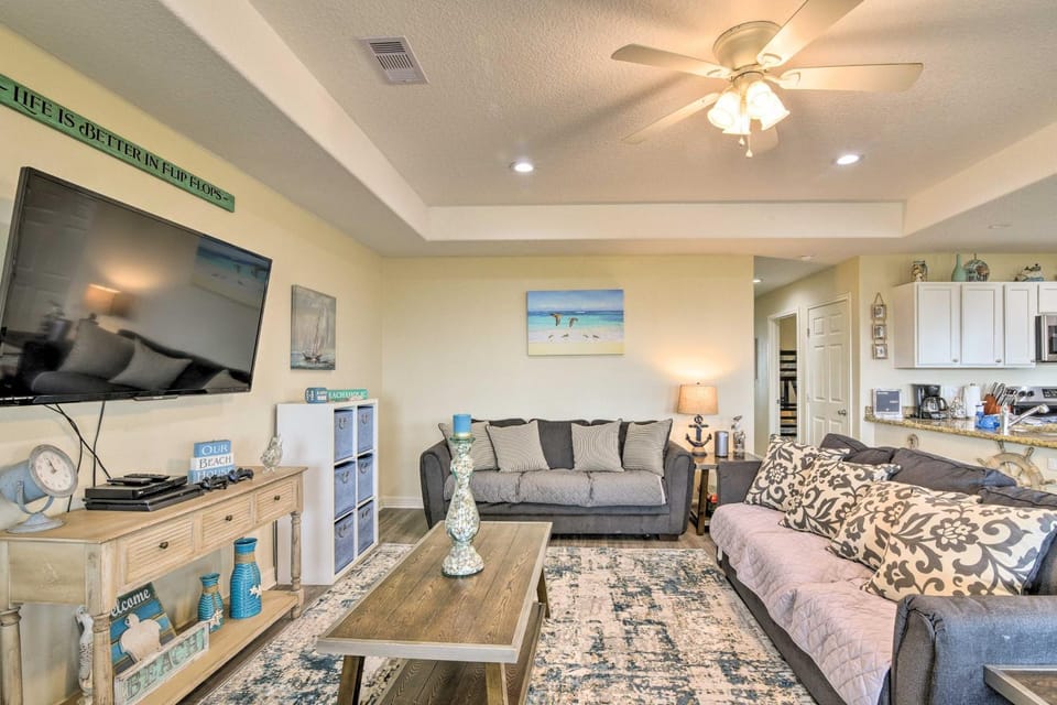 Private Beach Access: Coastal Freeport Home! House in Alvin