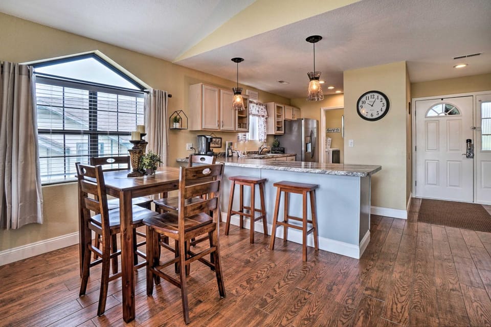 Stroll to Branson Strip: Condo on Golf Course House in Branson