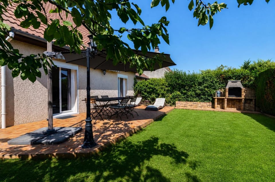 Garden, Garden view