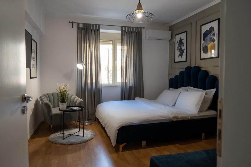 Bed, Decorative detail, Bedroom