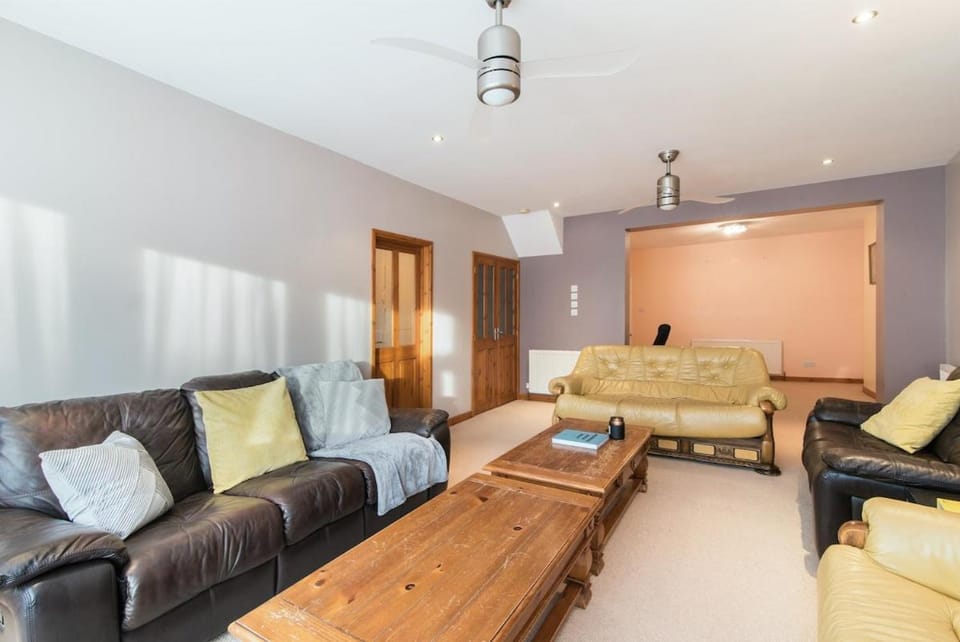 Mountsorrel House - Spacious 5bed in Leicester Ideal for Families and Contractors Apartment in Charnwood