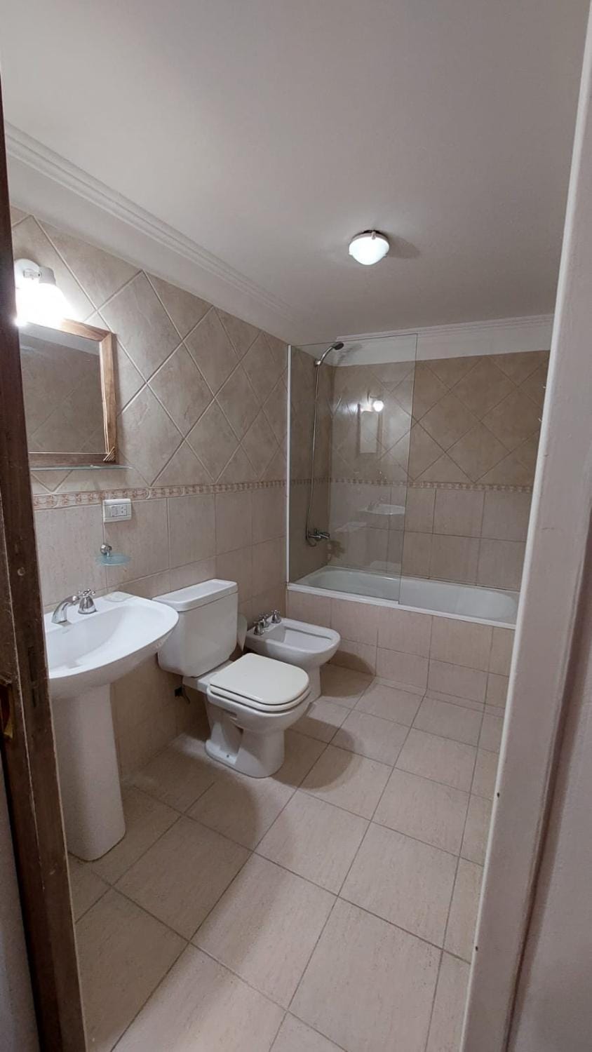 Shower, Toilet, Bathroom, Bath, bidet, towels