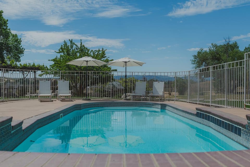 Patio, Natural landscape, Mountain view, Pool view, Swimming pool, sunbed