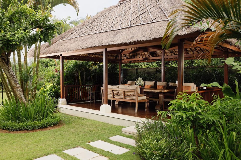 Lounge or bar