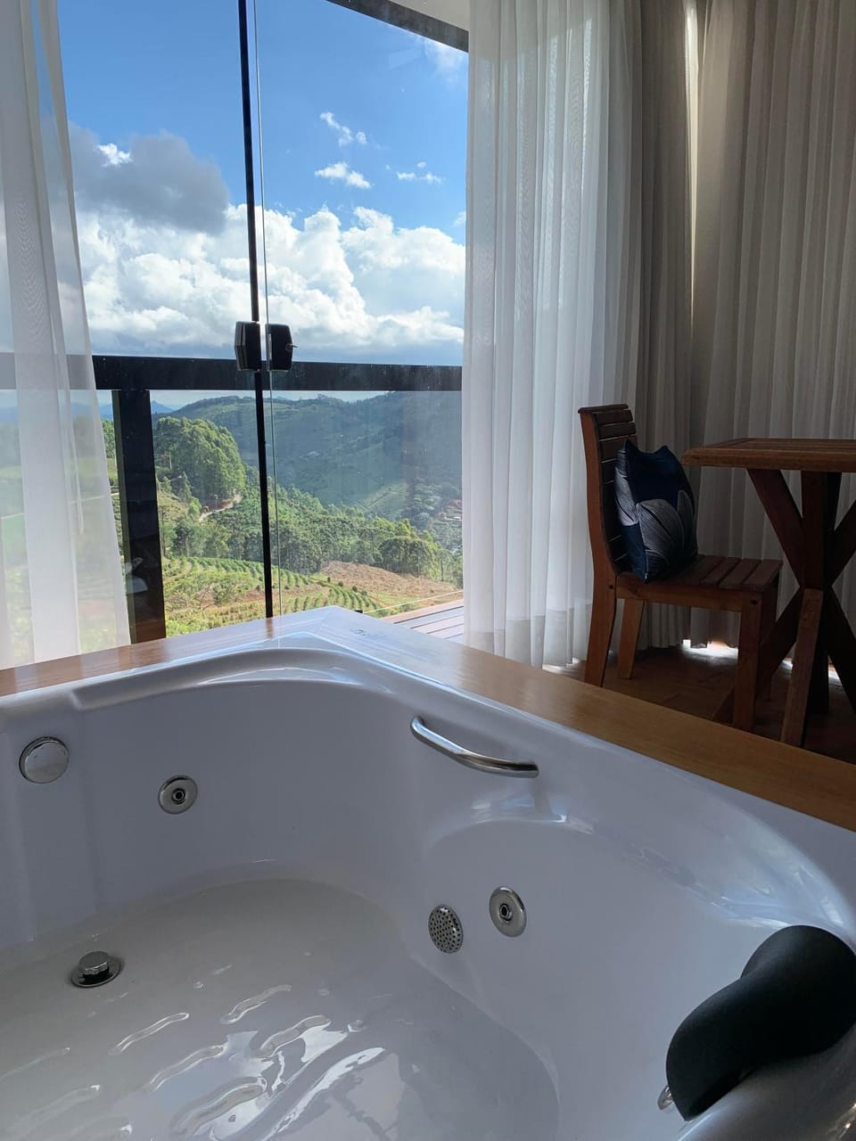 Massage, Mountain view