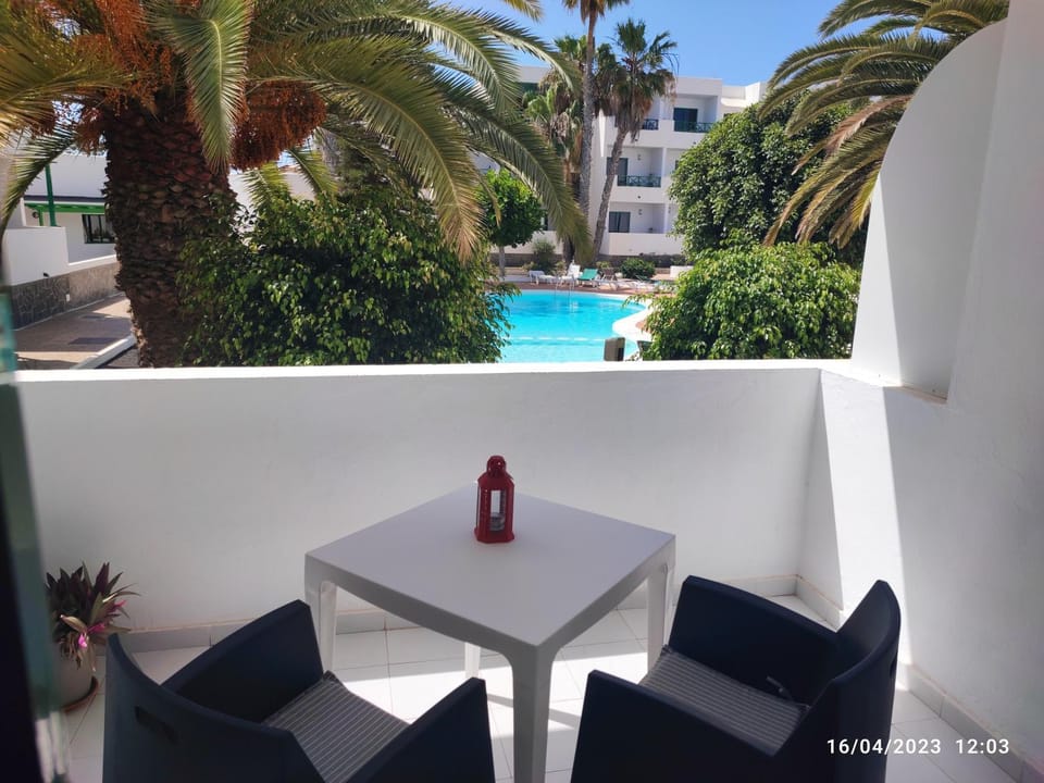 Balcony/Terrace, Garden view, Pool view