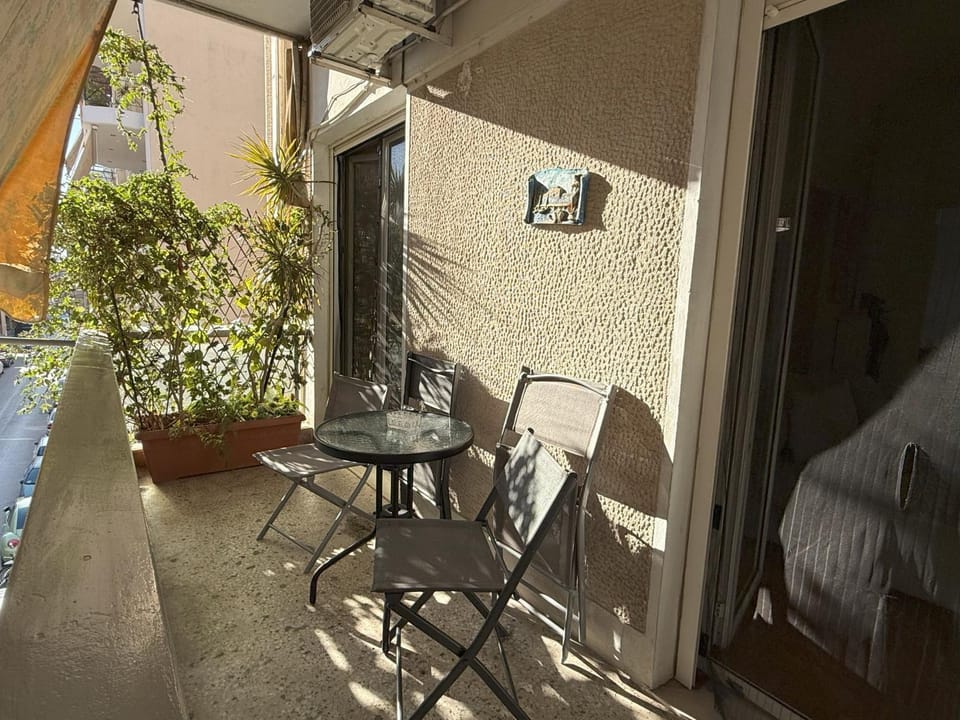 2 Bedrooms Apartment Center of Athens 5 min Subway Apartment in Athens