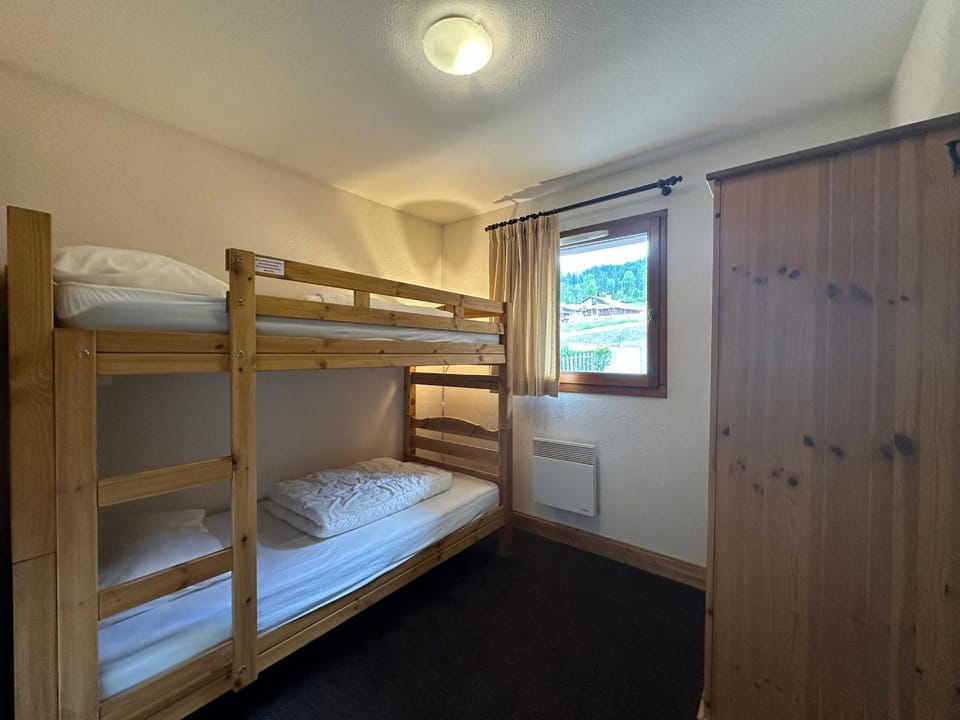 Appartement spacieux 4 chambres, pieds pistes, parking inclus - FR-1-642-4 Apartment in Morillon