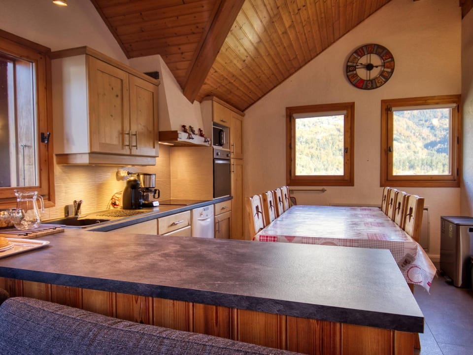 Superbe duplex rénové 4 chambres - Centre village, proche télécabine - FR-1-642-29 Cabin in Morillon