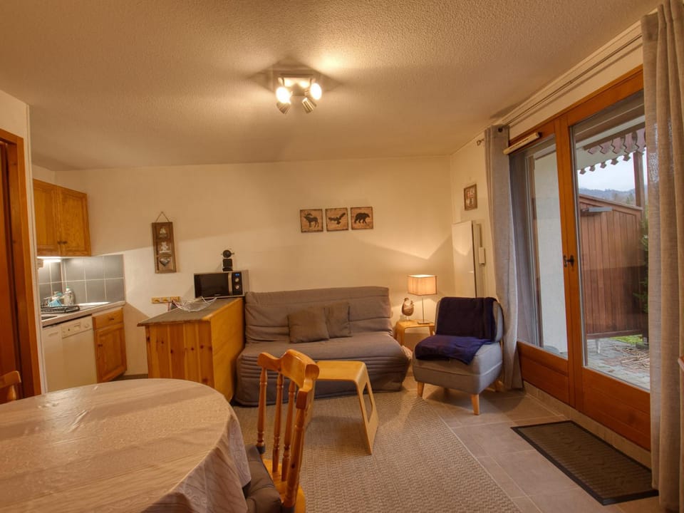 Appartement rénové proche lac et navette, 4 pers, non-fumeur, sans internet Apartment in Morillon