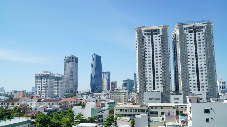 Nearby landmark, Neighbourhood, City view, Street view