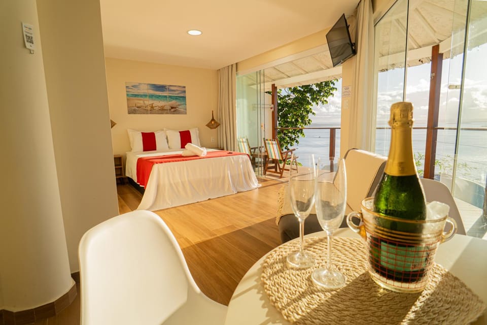 Patio, Bed, TV and multimedia, Living room, Food and drinks, Bedroom, Pool view, Sea view, Sea view, Swimming pool, Alcoholic drinks, Sunset, internet