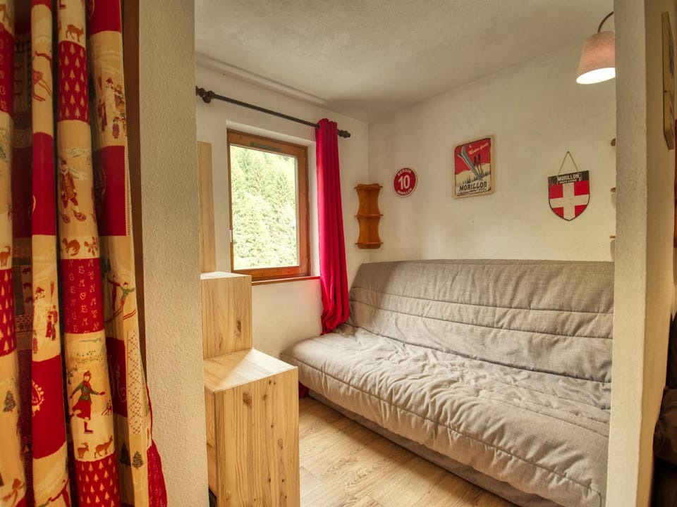 Confortable appartement à Morillon 1100 pour 5 pers, TV, animaux admis - FR-1-642-45 Apartment in Morillon