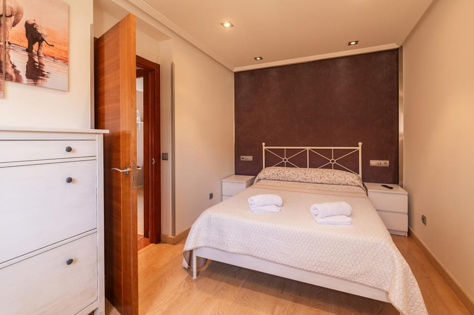 Marina, apartamento a 900 m de la playa en Llanes VUT-2725-AS Apartment in Llanes