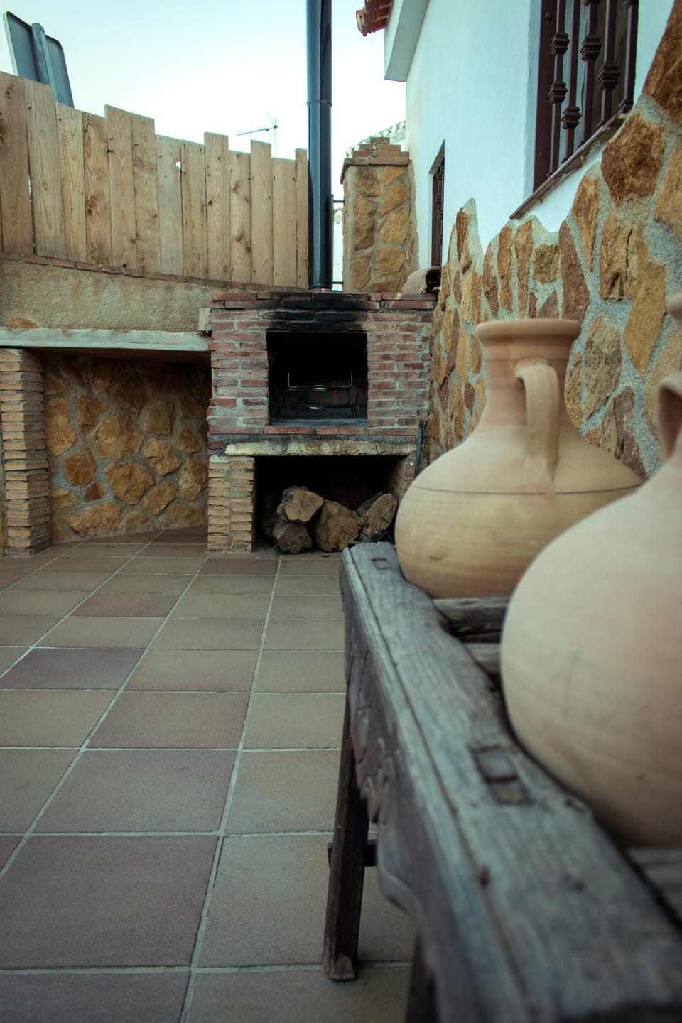 Patio, BBQ facilities