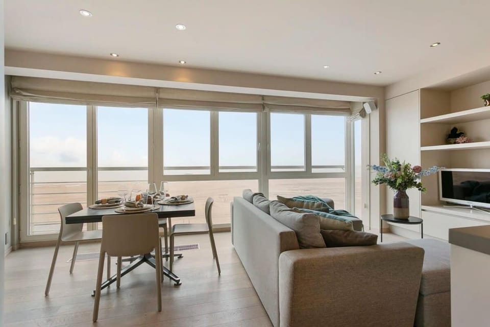 Casiola - Unique apartment with sea-view near the center Apartment in Knokke-Heist