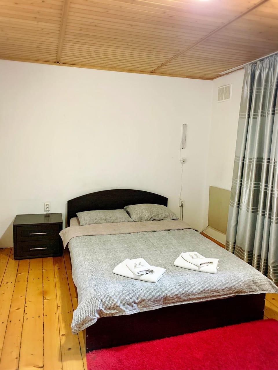 Bed, TV and multimedia, Photo of the whole room, Bedroom, internet, towels