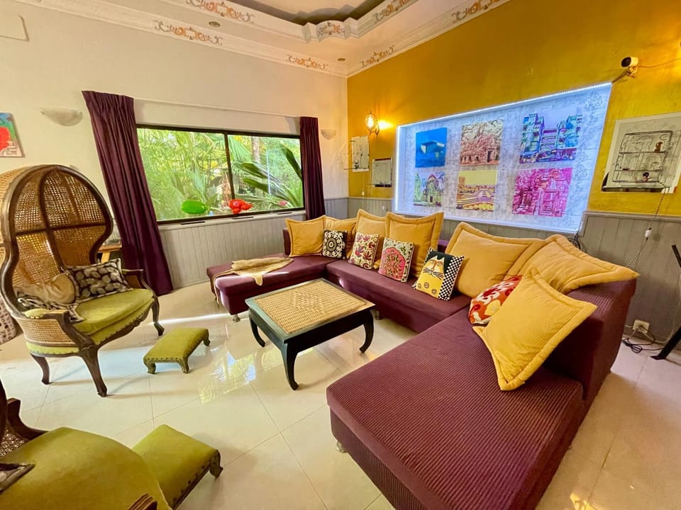 Property building, Lounge or bar