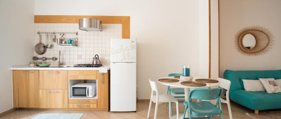 Kitchen or kitchenette, Other, Decorative detail, Dining area