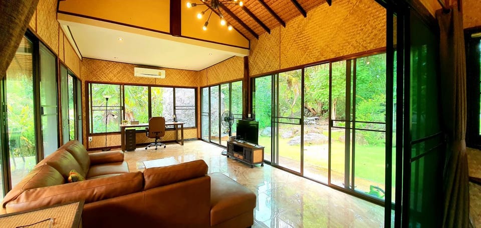 Utopai Creek Site Vacation Home, Pai! House in Thailand