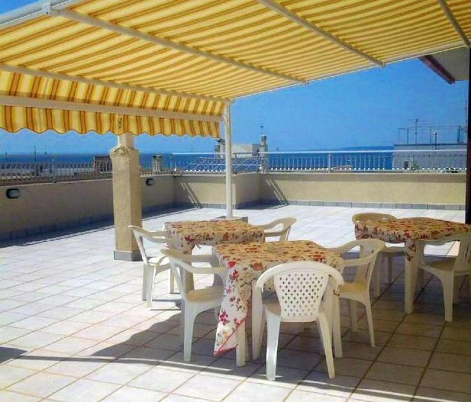 Day, View (from property/room), Balcony/Terrace, Kitchen or kitchenette, Sea view