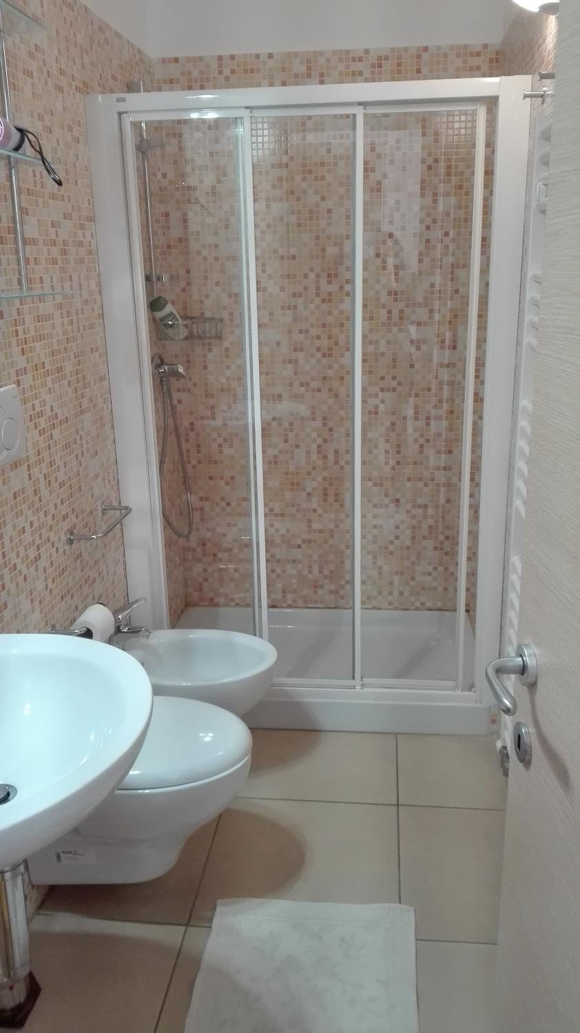 Shower, Toilet, Bathroom